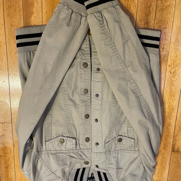 Bomber Jacket - Picture 2 of 3
